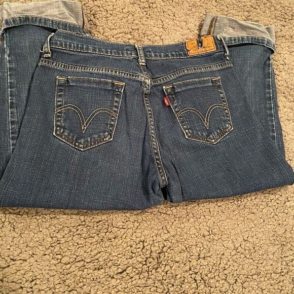 Levi’s Cuffed Capris Size 6 Jean - Picture 5 of 10